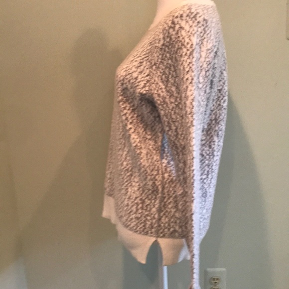 Athleta Long Sleeve Reversable Sweatshirt. Size M - Picture 5 of 6